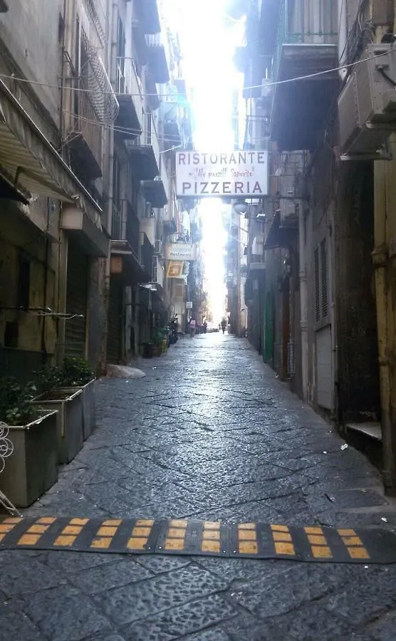 Vecchia Napoli - Quartieri Spagnoli 0*, 나폴리
