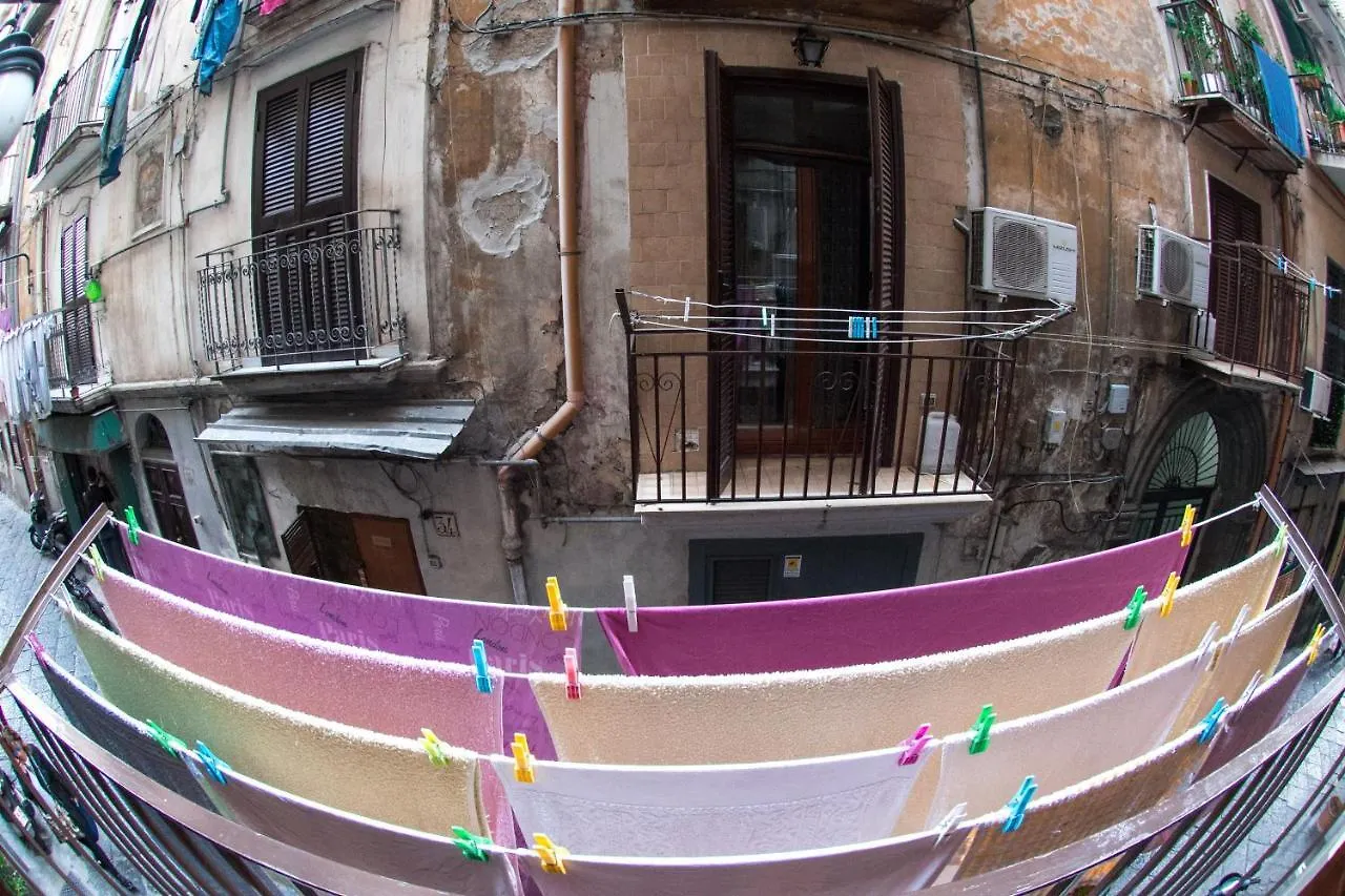 Vecchia Napoli - Quartieri Spagnoli 0*, 那不勒斯 意大利